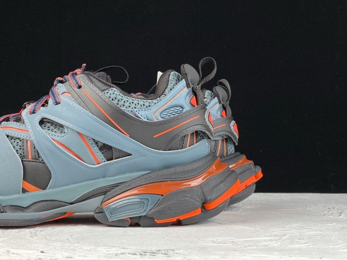 Ba*len*cia*ga track trainer  btt-015