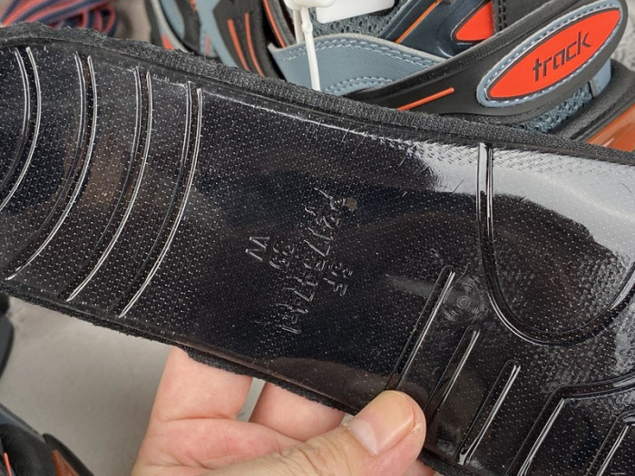 Ba*len*cia*ga track trainer  btt-015